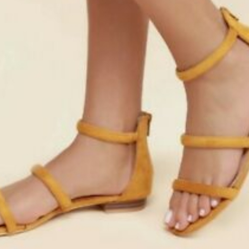 Lulu's Quin Mustard suede flats